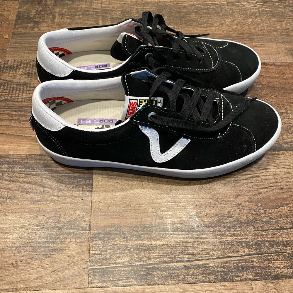 Vans Classic Sport skate shoes size 10 (m)
